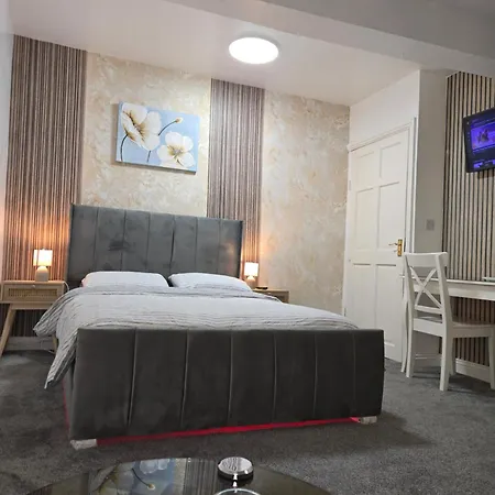Chub Luxury Ensuite Homestay *