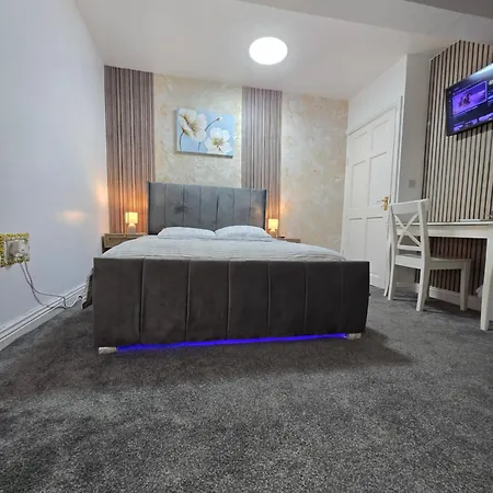 Chub Luxury Ensuite برادفورد