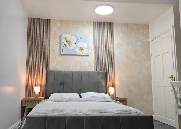 Chub Luxury Ensuite منزل للإقامة